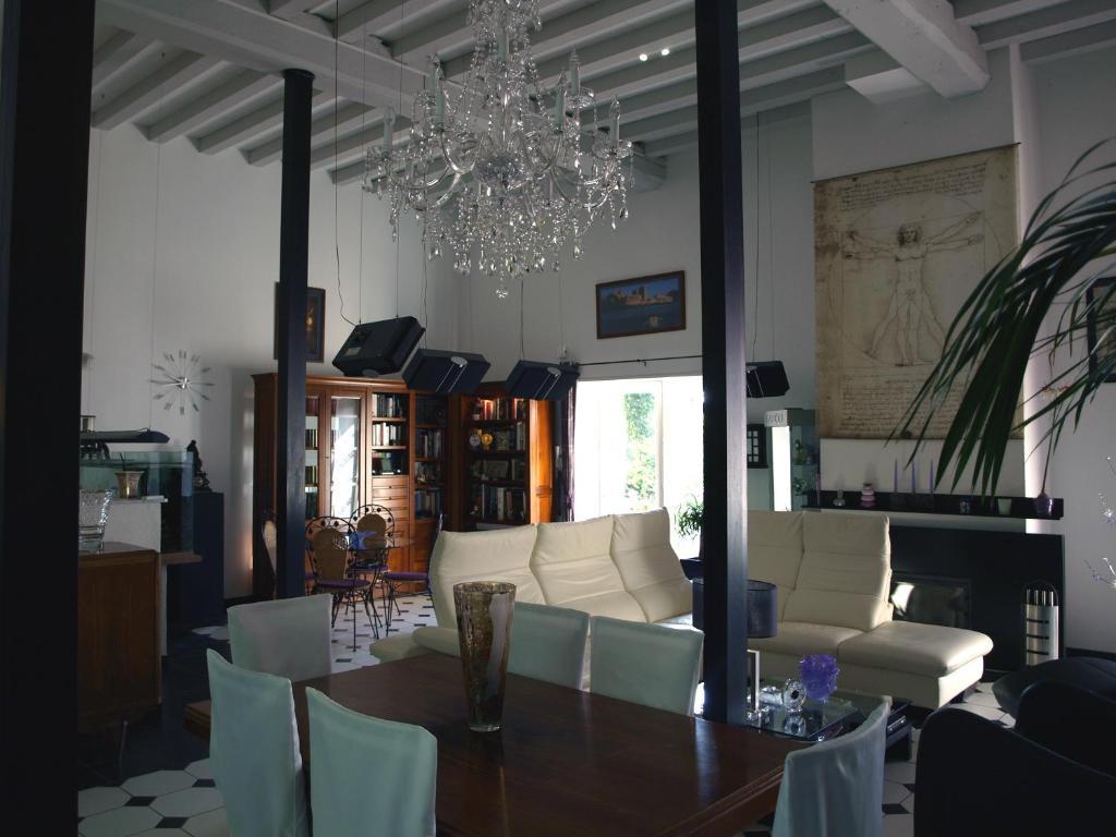 L'Orangerie Bed & Breakfast เบลเลอริฟ-ซูร์-อัลลิเยร์ ภายนอก รูปภาพ